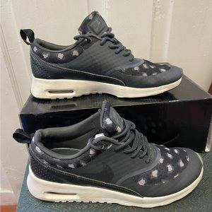 Woman’s Nike Air Max